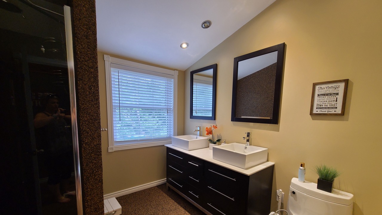 Photo of Bathroom in Whitestone