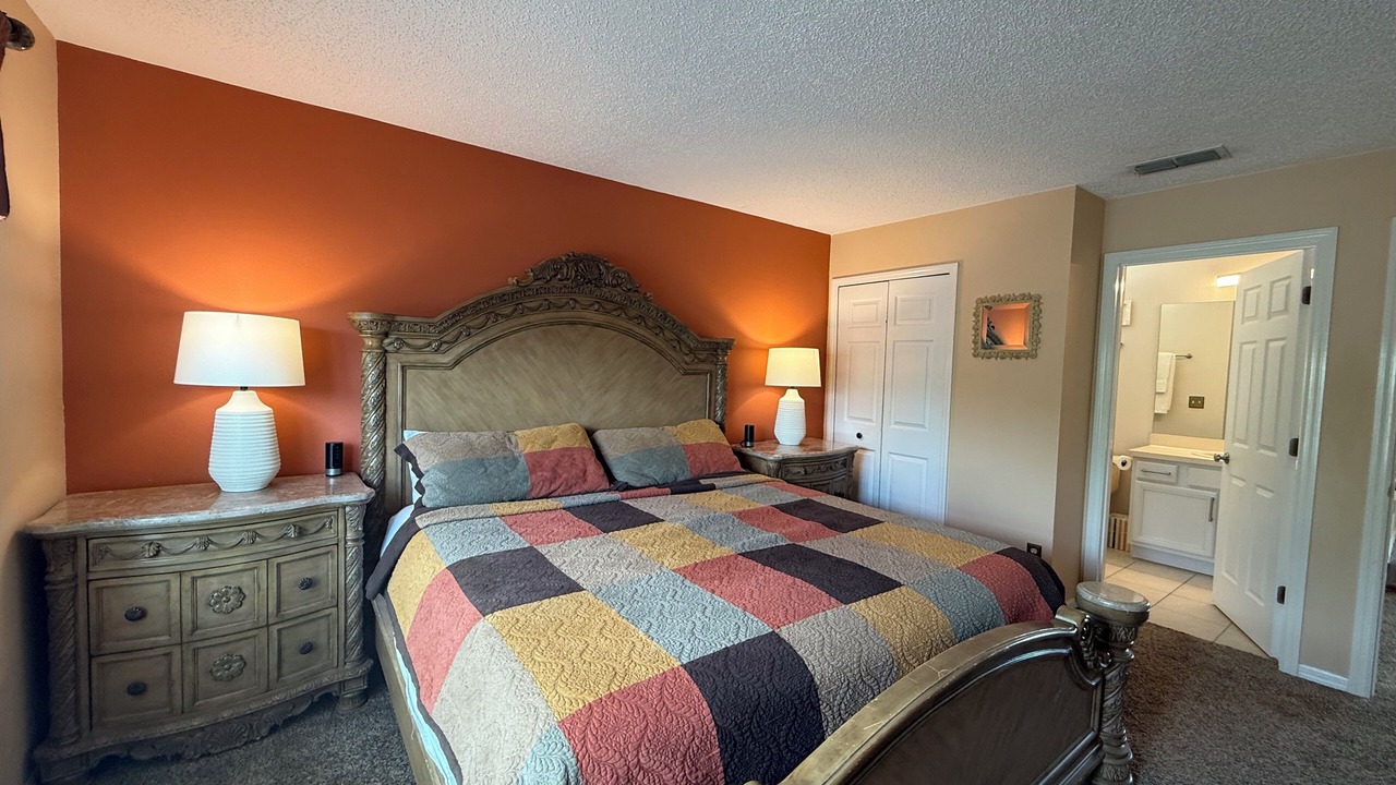 Photo of Bedroom in Seasons