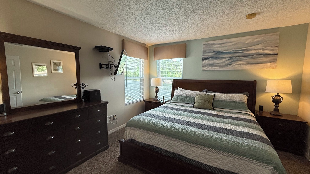 Photo of Bedroom in Seasons
