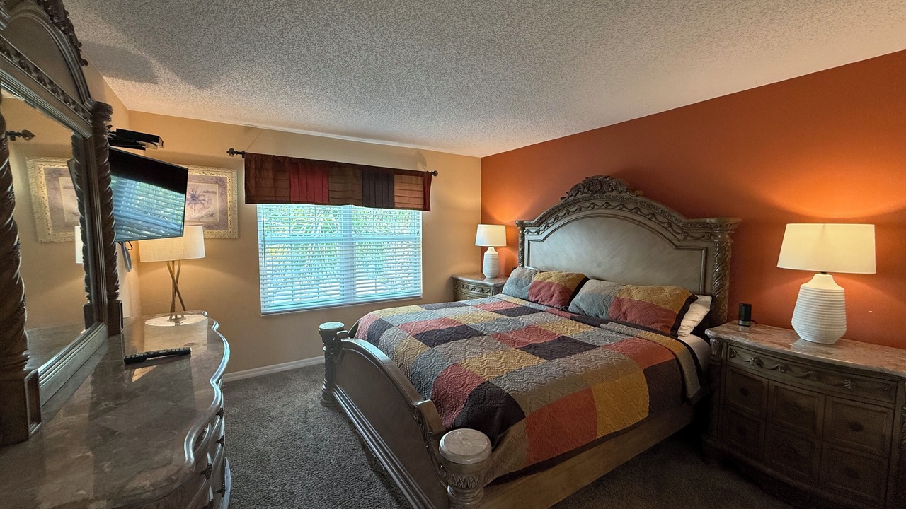Photo of Bedroom in Seasons
