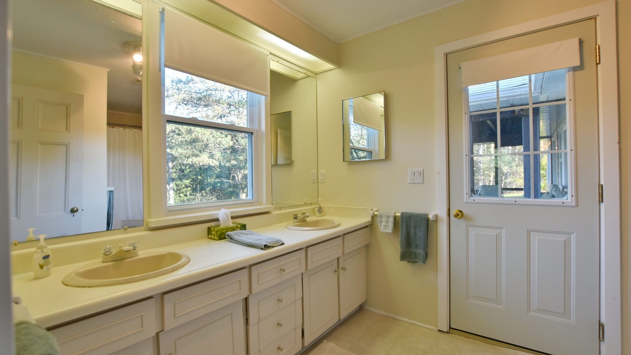 Photo of Bathroom in Mulmur