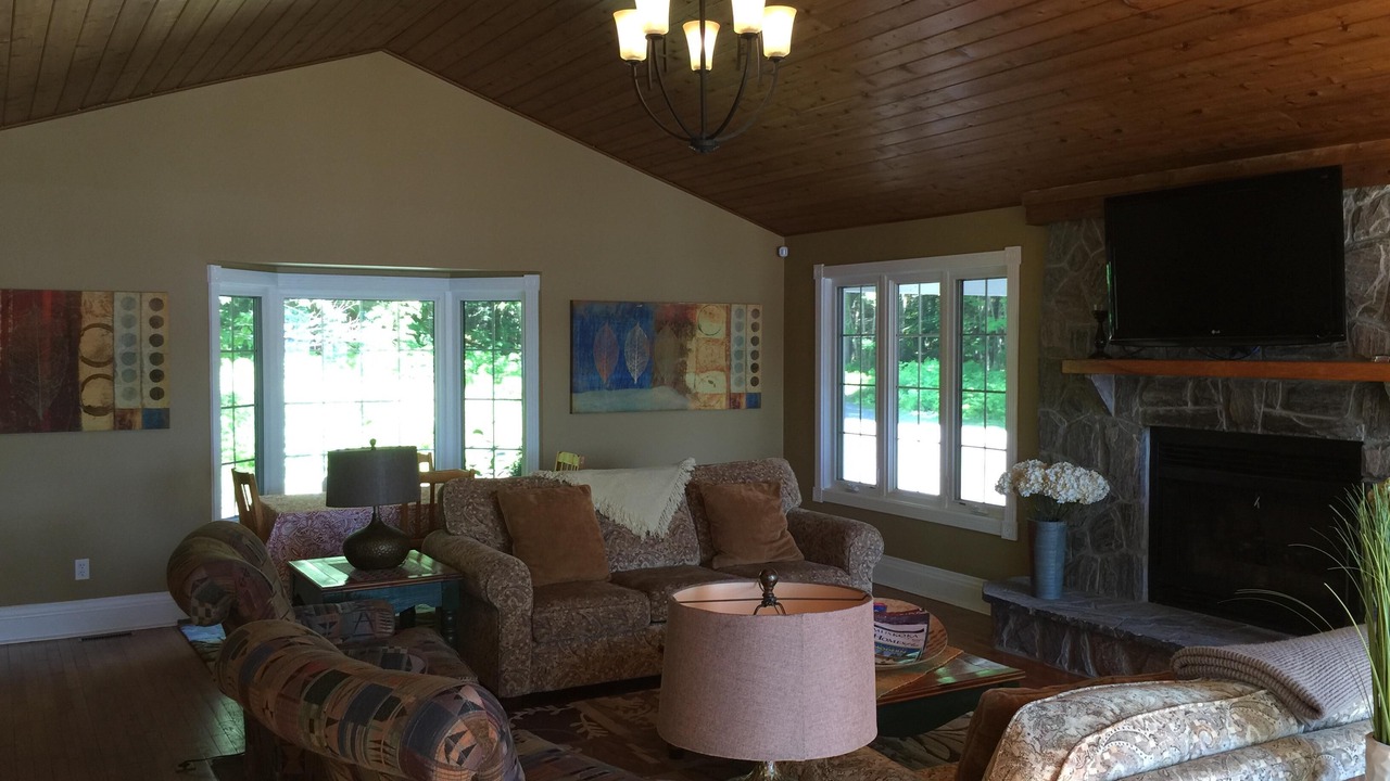 Photo of Bedroom in Muskoka Lakes