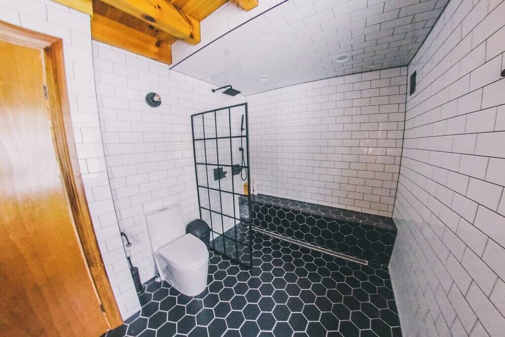 Photo of Bathroom in Frontenac