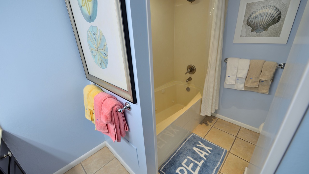 Photo of Bathroom in Holiday Isle