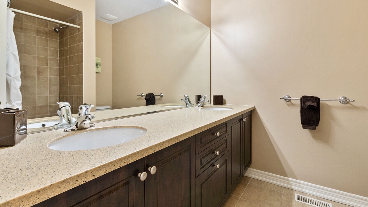 Photo of Bathroom in Craigleith
