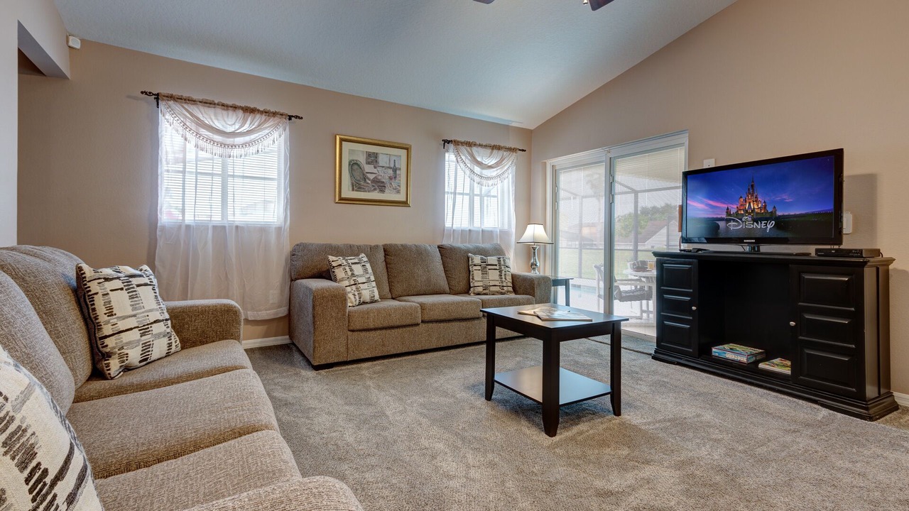 Photo of Livingroom in Hillcrest Estates