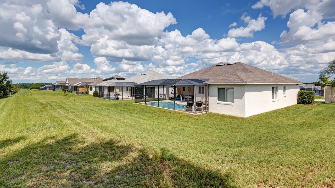 Photo of Outdoor in Hillcrest Estates
