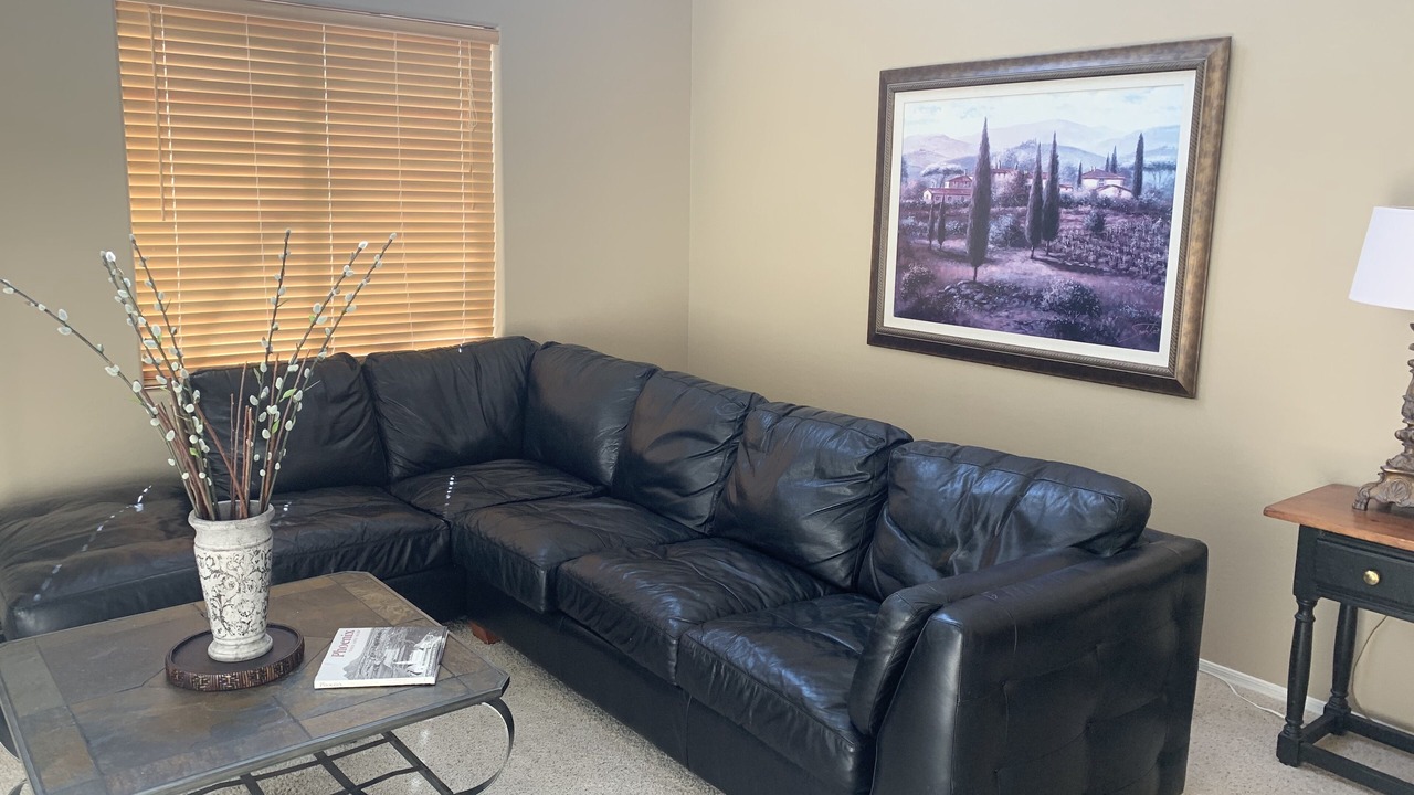 Photo of Livingroom in Villages At Queen Creek