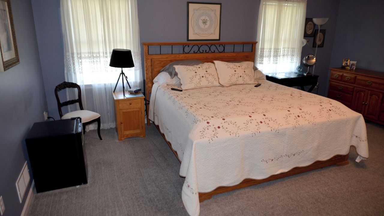 Photo of Bedroom in Lemont