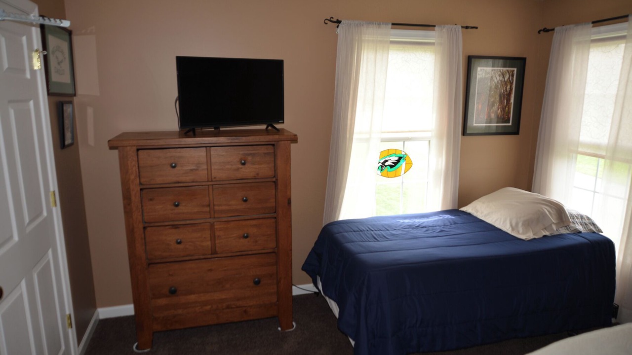 Photo of Bedroom in Lemont