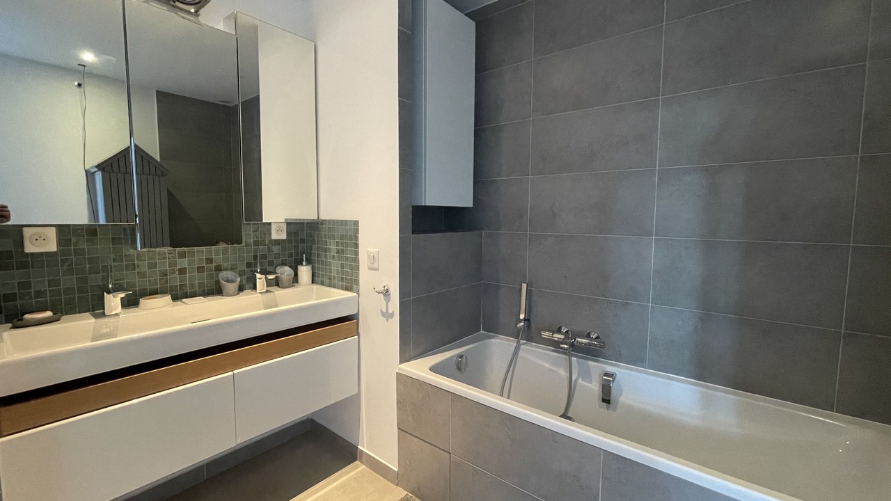 Photo of Bathroom in Issy-les-Moulineaux