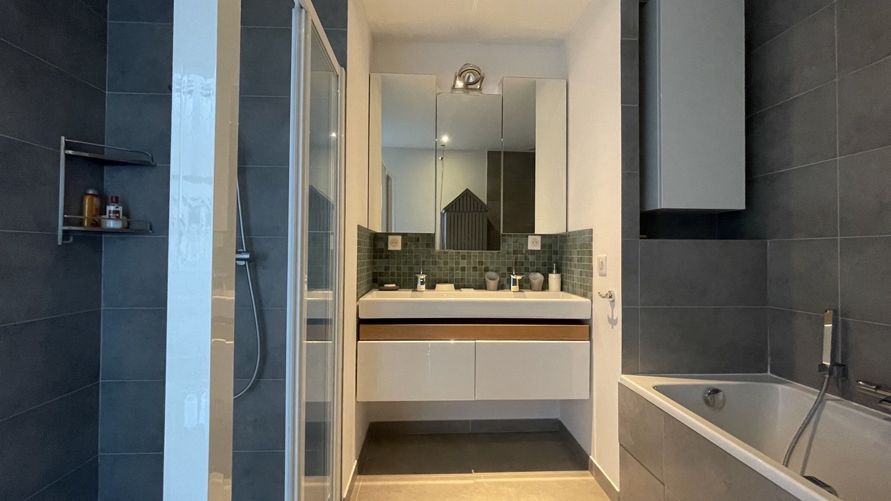 Photo of Bathroom in Issy-les-Moulineaux
