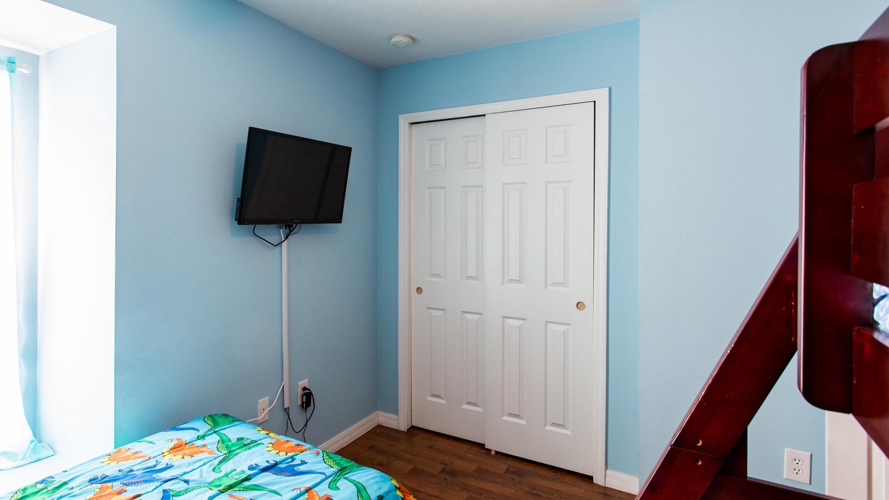 Photo of Bedroom in Crestwynd Bay