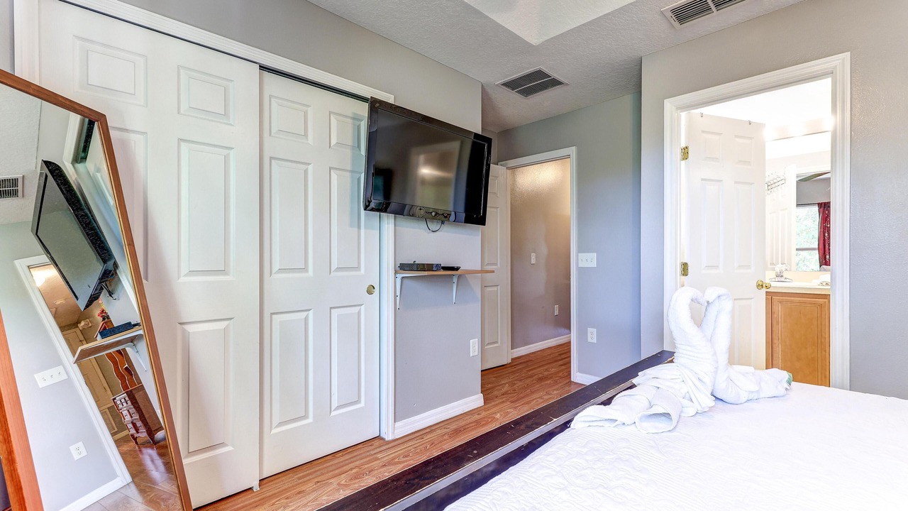 Photo of Bedroom in Crestwynd Bay