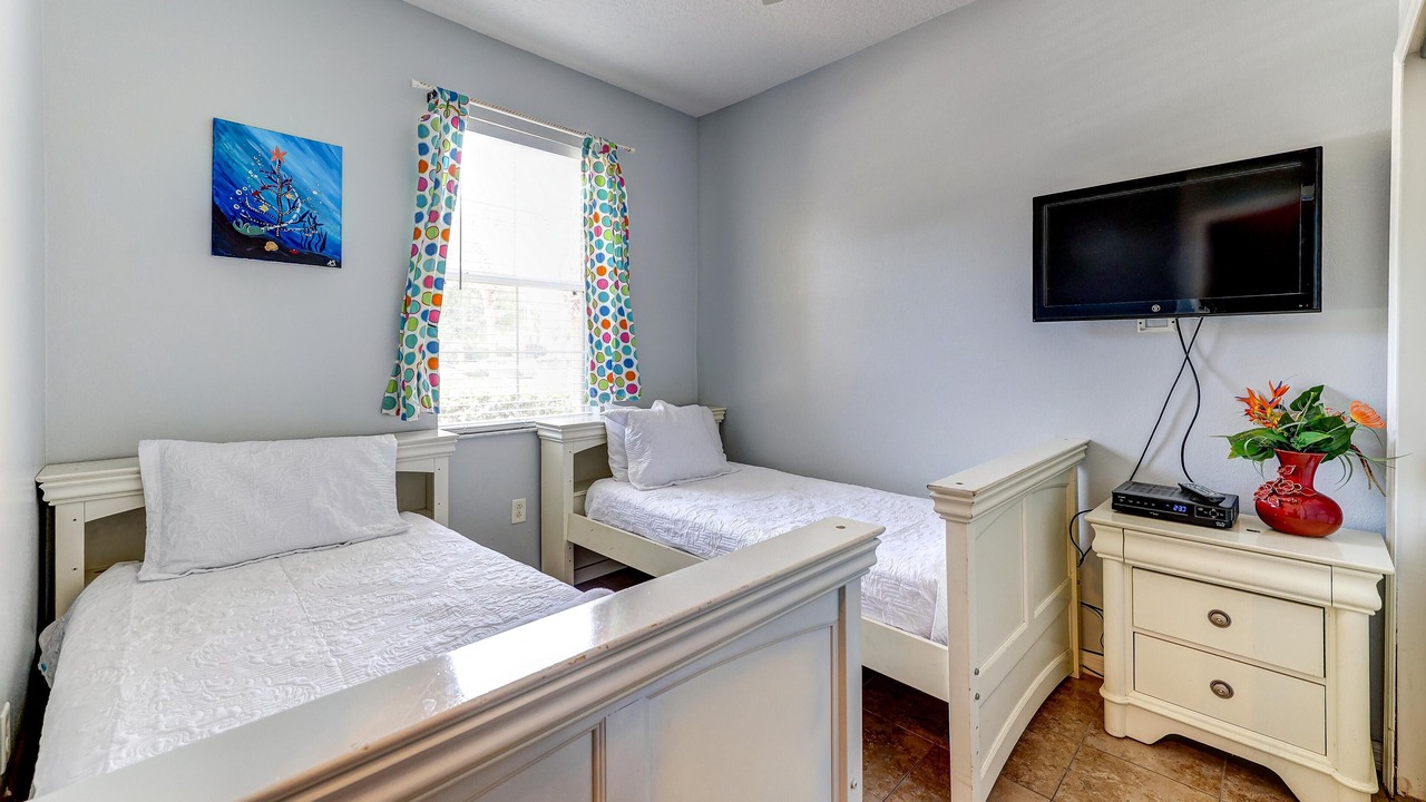 Photo of Bedroom in Crestwynd Bay