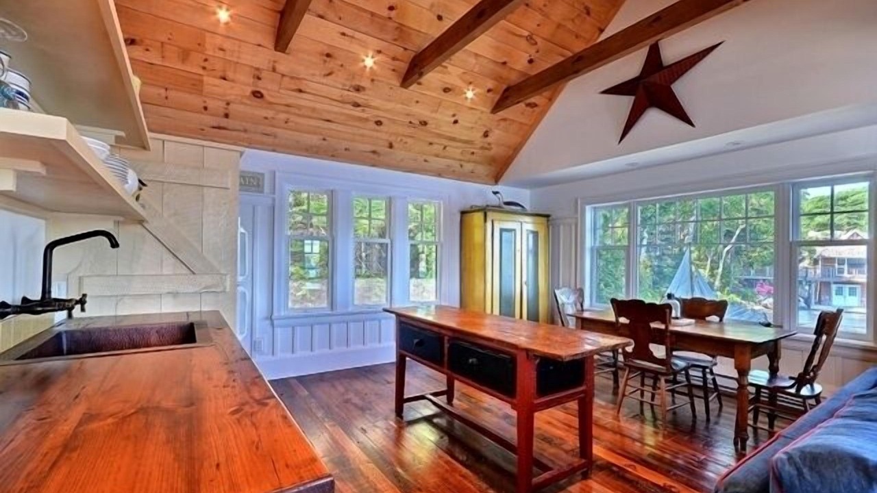 Photo of Kitchen in Utterson