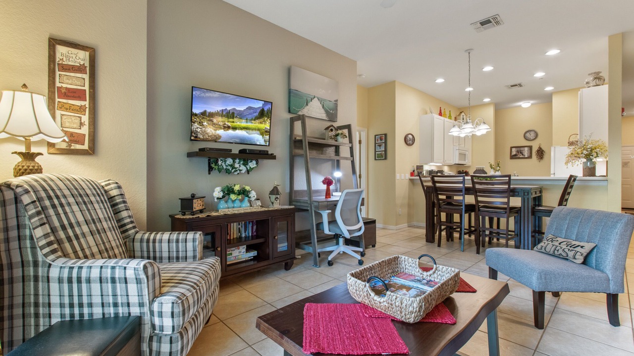 Photo of Livingroom in Bahama Bay