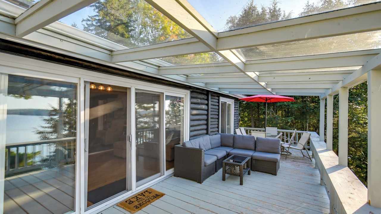 Photo of Patio Balcony in Baysville