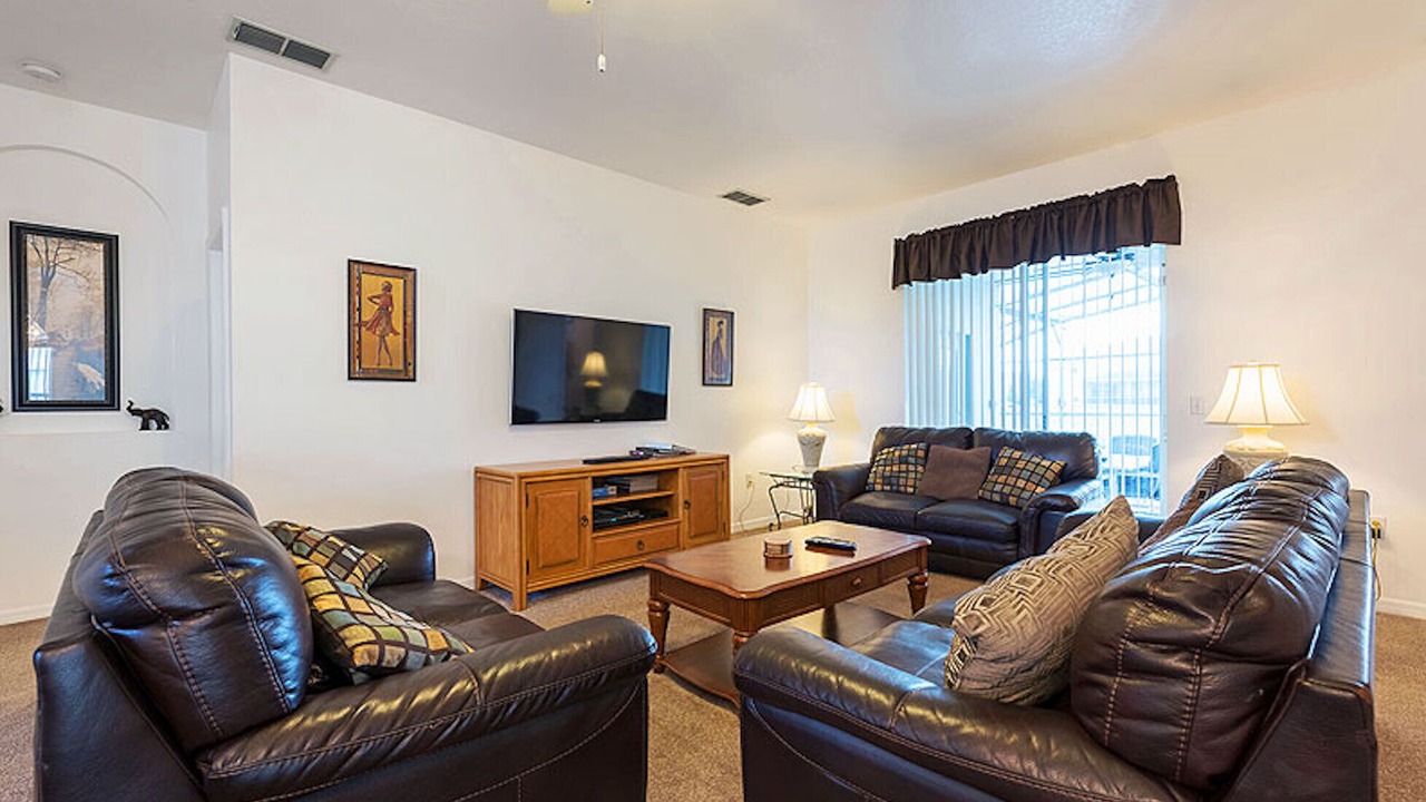 Photo of Bedroom in Crescent Lakes
