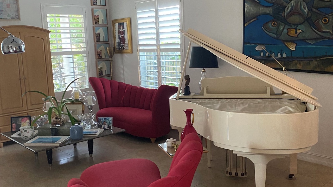 Photo of Livingroom in Wilton Manors