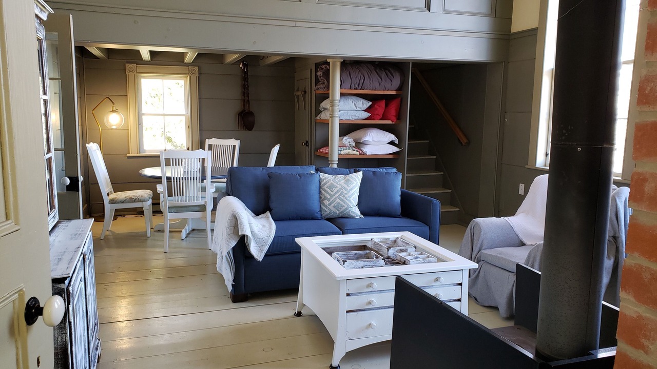 Photo of Livingroom in Adjala-Tosorontio