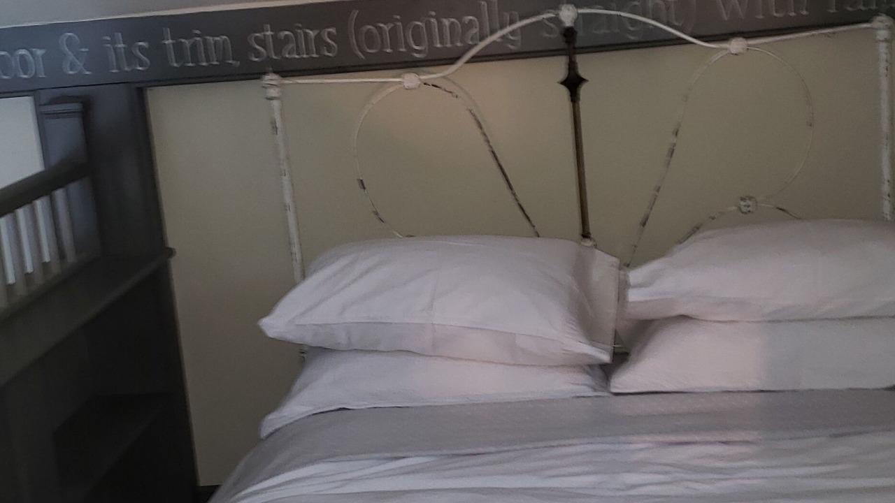 Photo of Bedroom in Adjala-Tosorontio