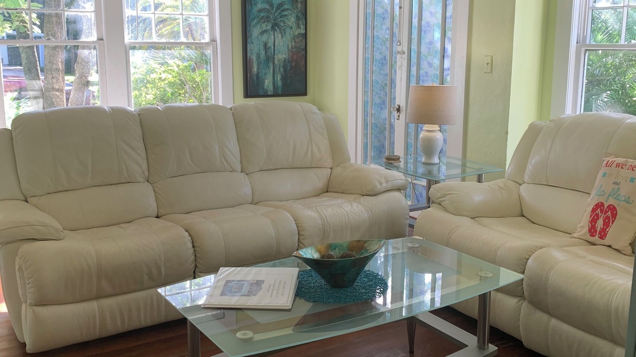 Photo of Livingroom in Historic Downtown Melbourne