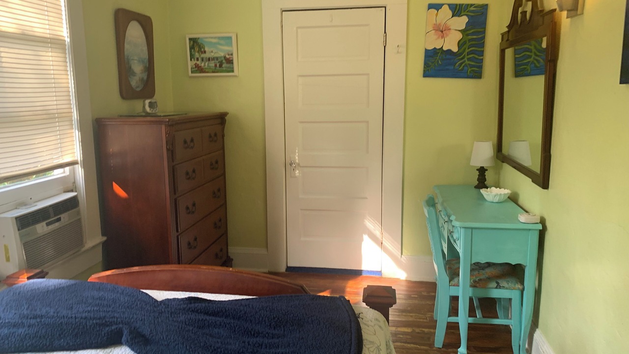 Photo of Bedroom in Historic Downtown Melbourne