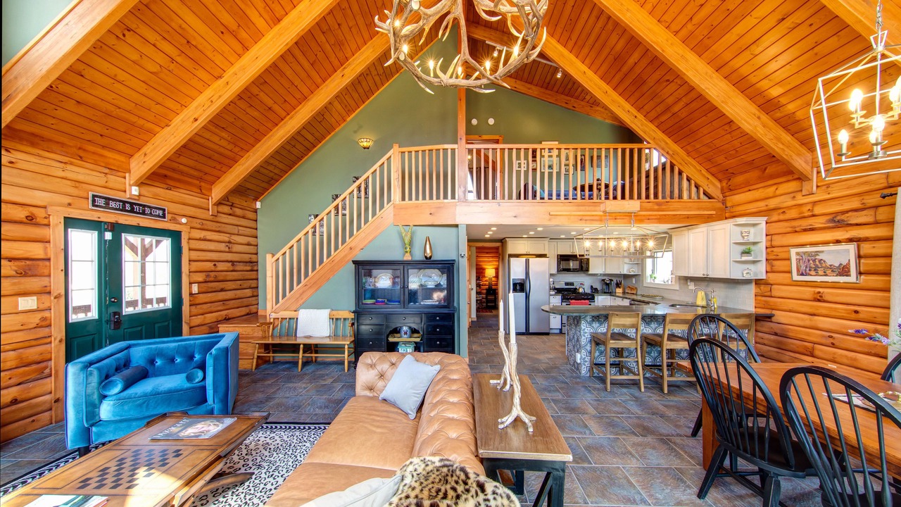 Photo of Livingroom in Roxbury