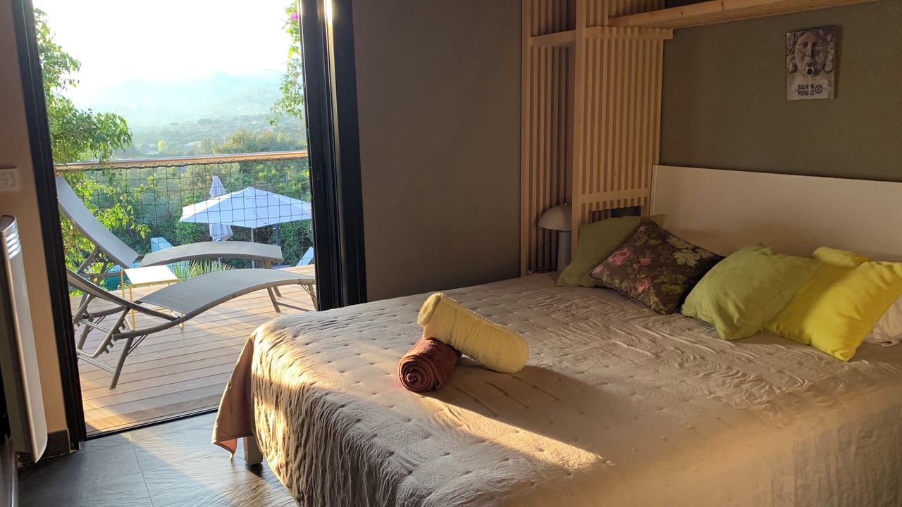 Photo of Bedroom in Zonza