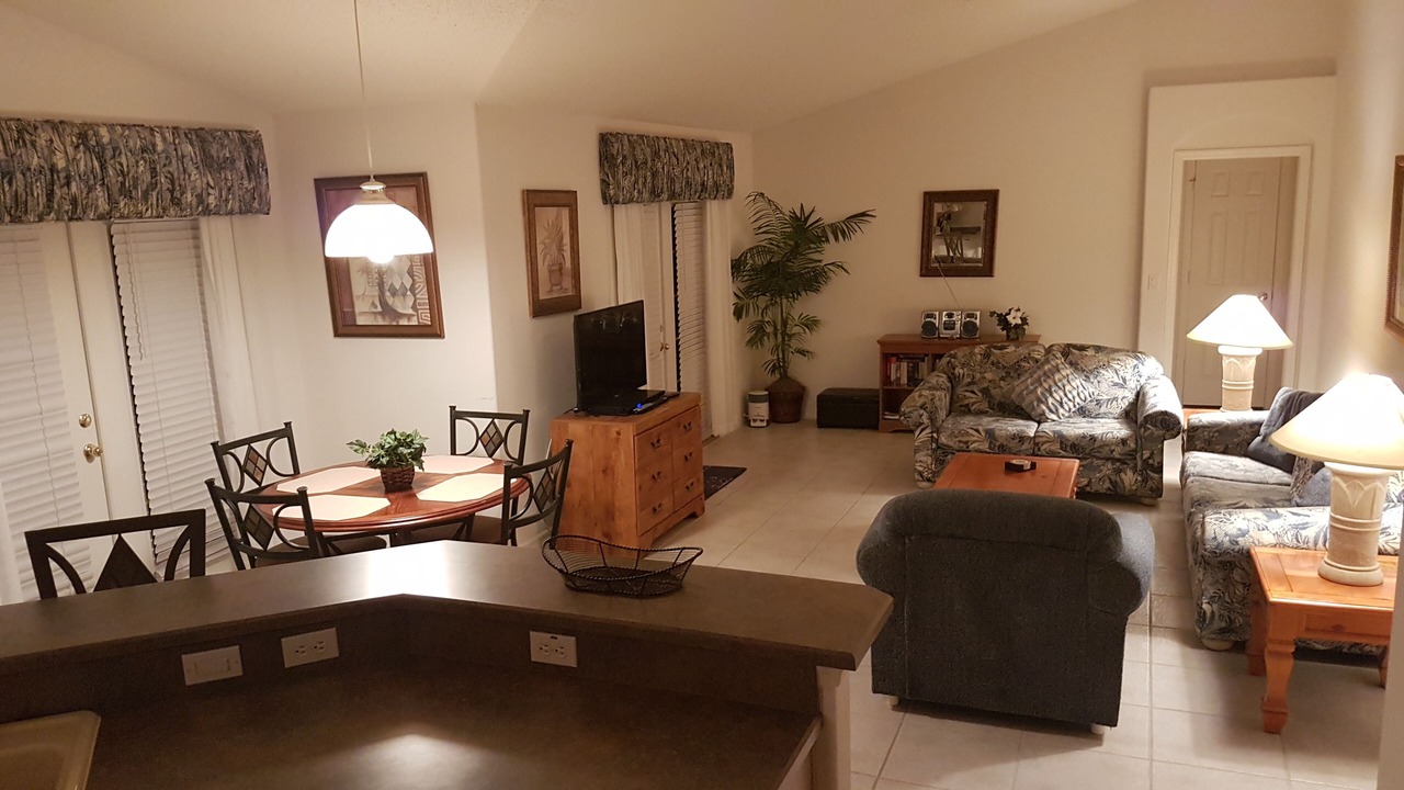 Photo of Livingroom in Orange Tree