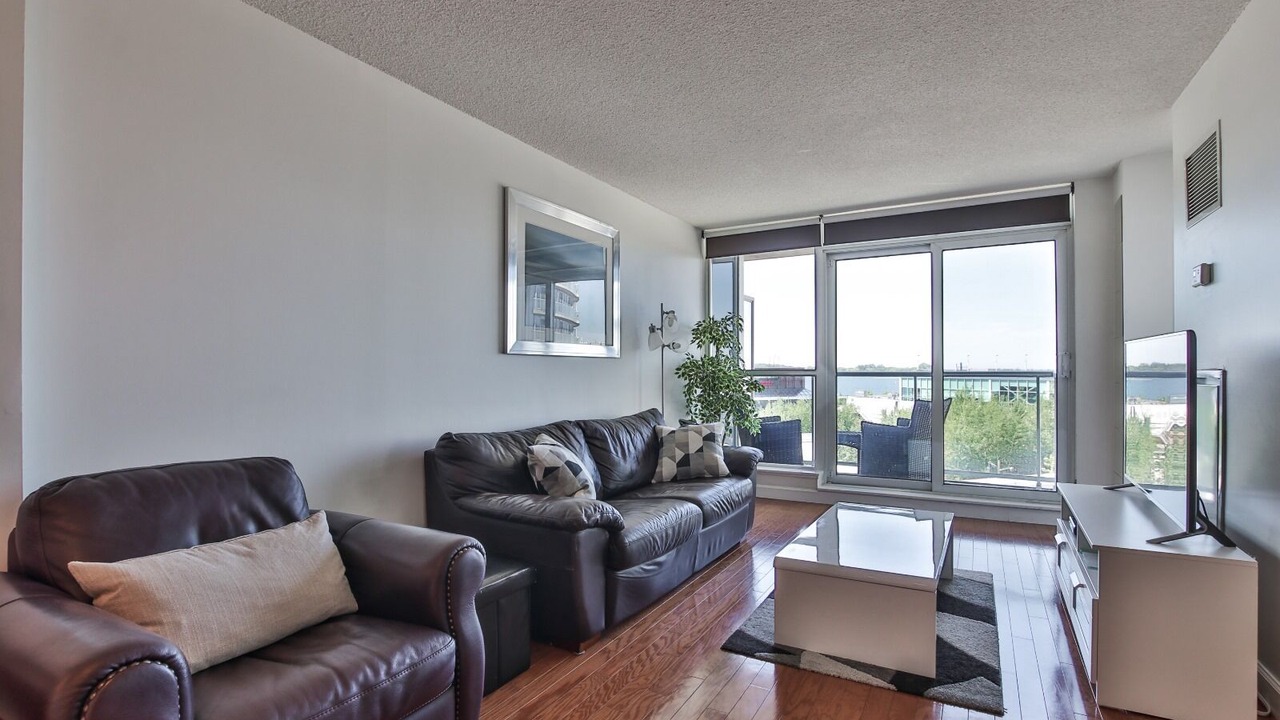 Photo of Livingroom in Central Waterfront