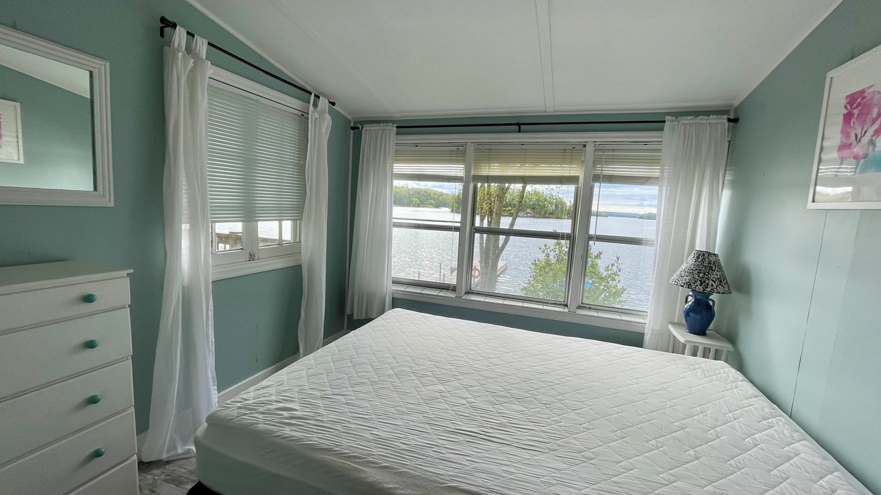 Photo of Bedroom in Leeds and the Thousand Islands