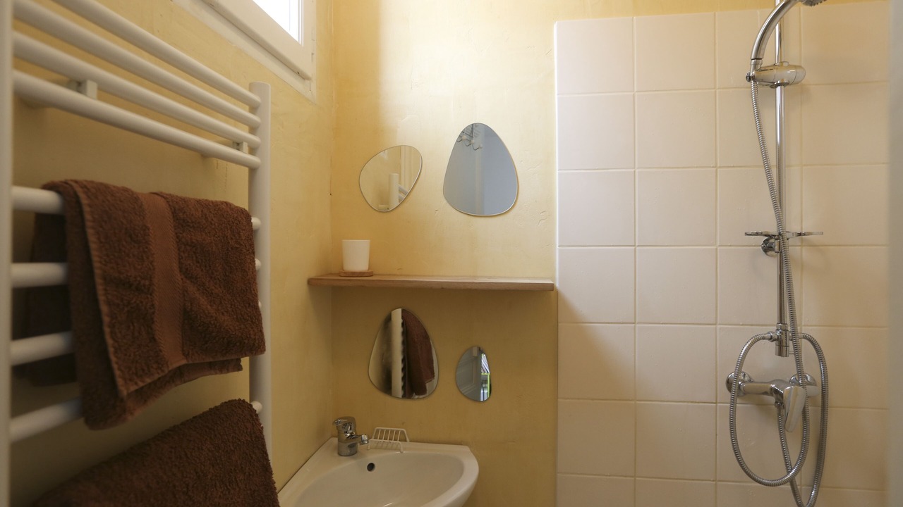 Photo of Bathroom in Saint-Victor