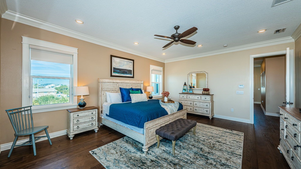 Photo of Bedroom in Treasure Island
