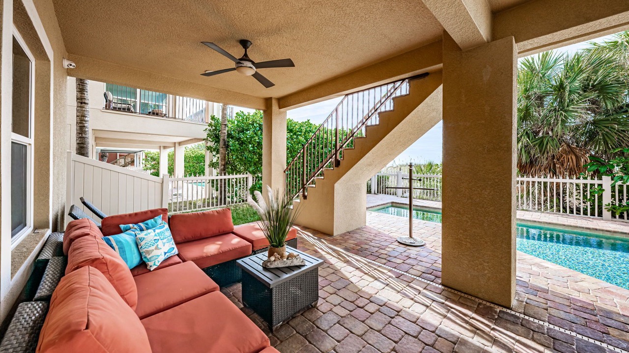 Photo of Patio Balcony in Treasure Island