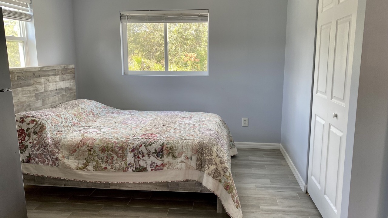 Photo of Bedroom in Myakka City