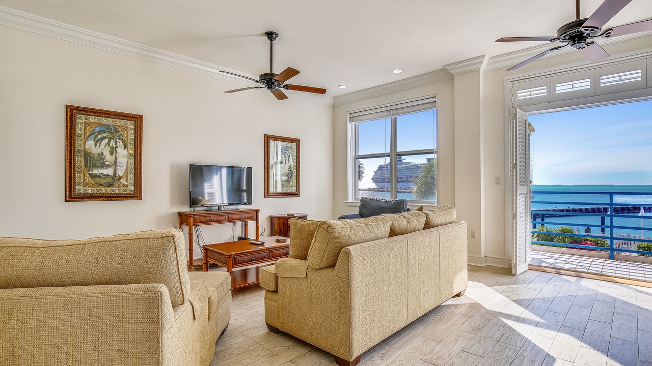 Photo of Livingroom in Truman Annex