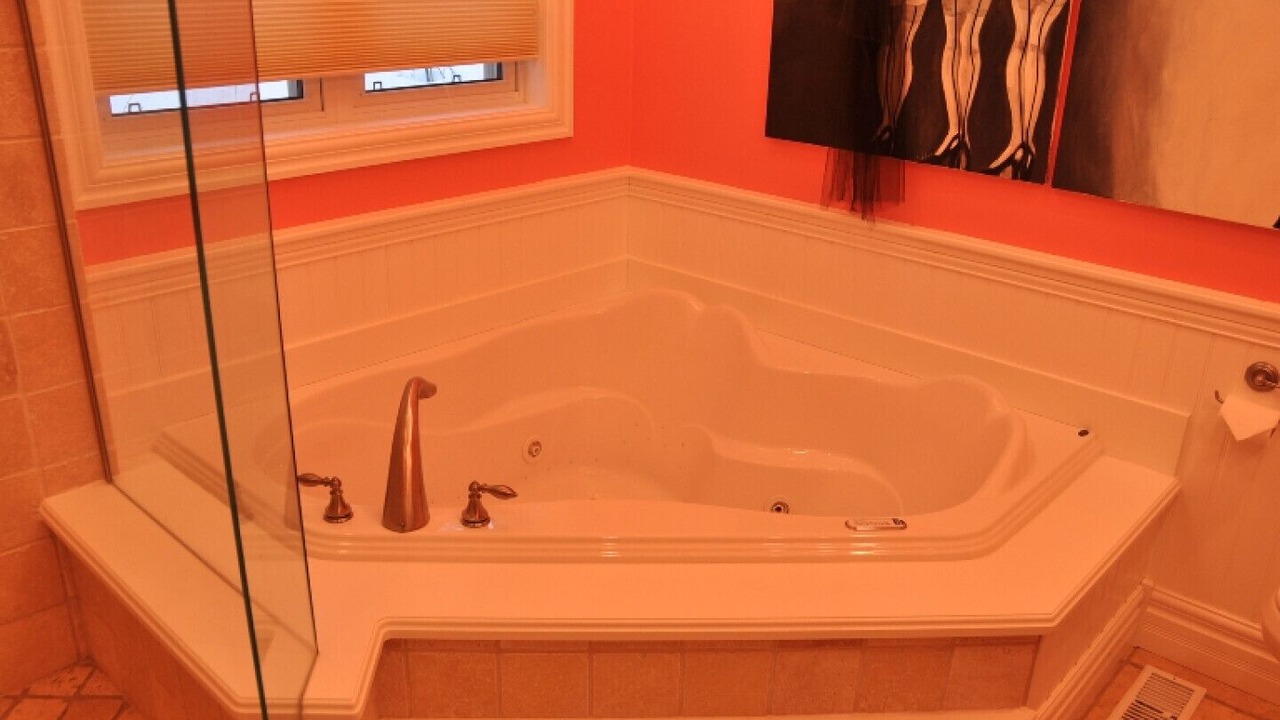 Photo of Bathroom in Port Carling