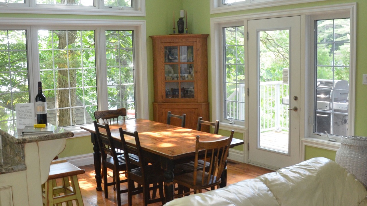 Photo of Livingroom in Port Carling