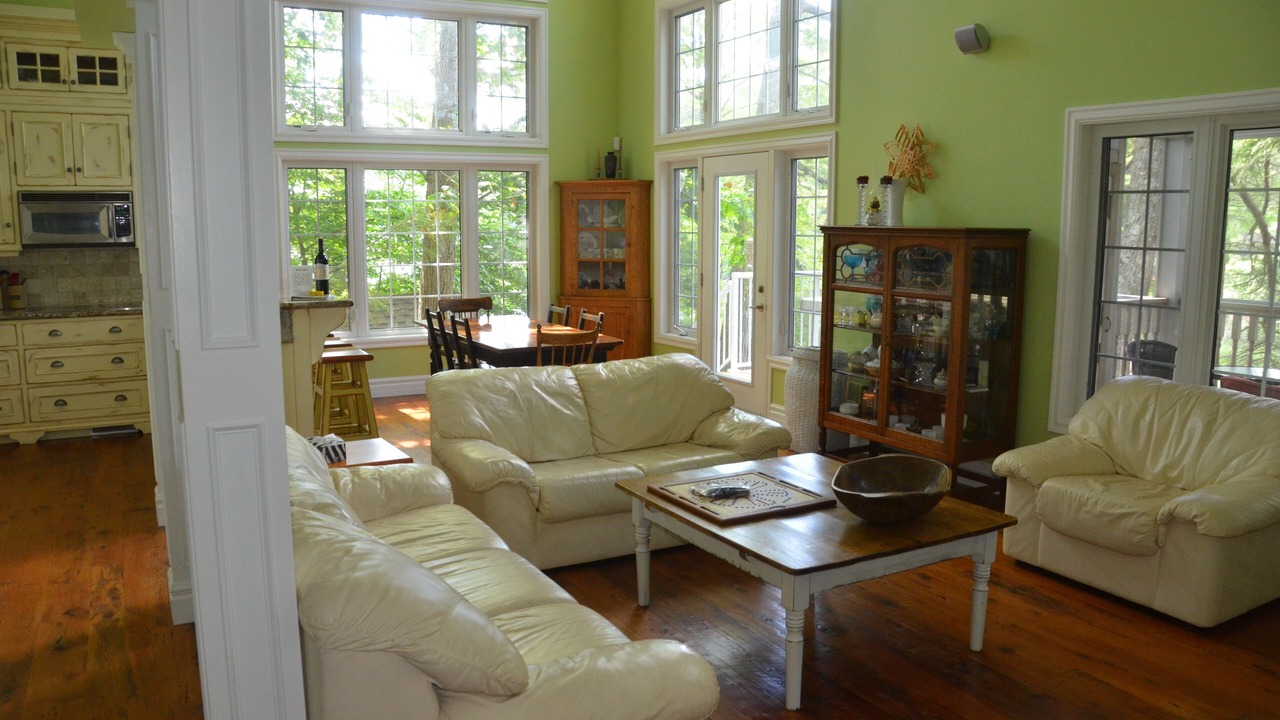 Photo of Livingroom in Port Carling