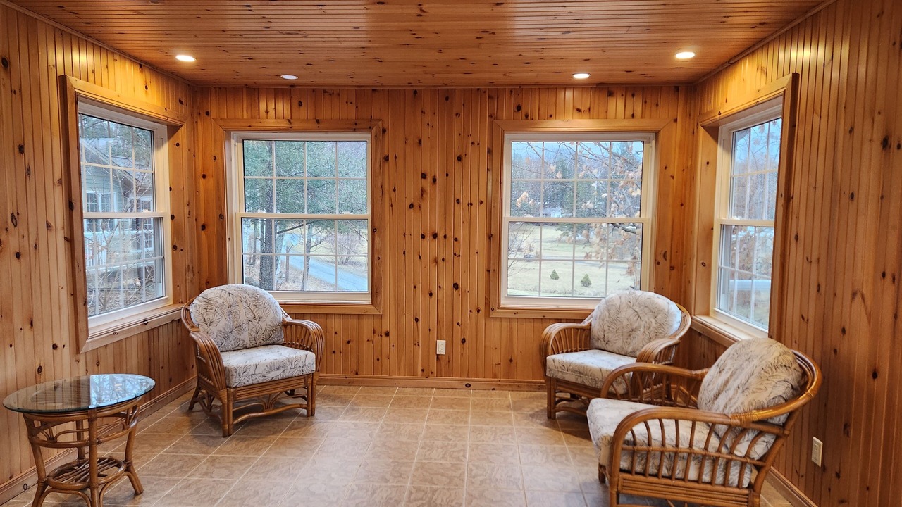 Photo of Bedroom in Lake of Bays
