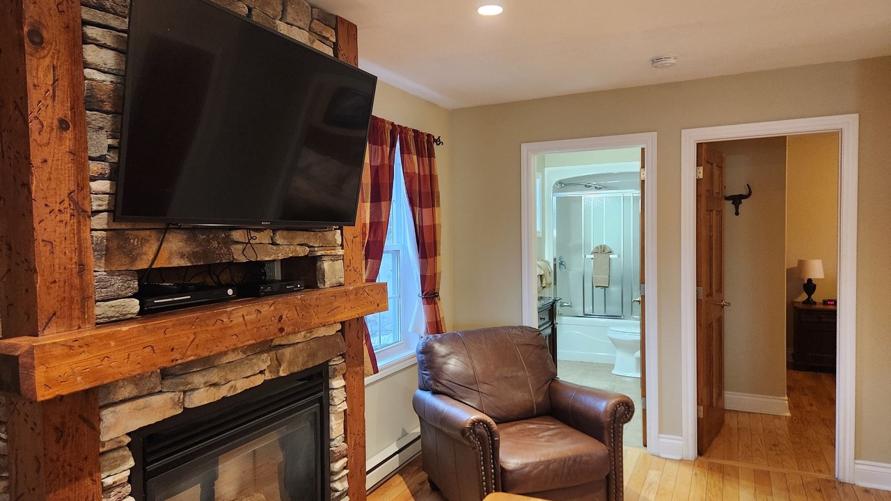 Photo of Bedroom in Lake of Bays