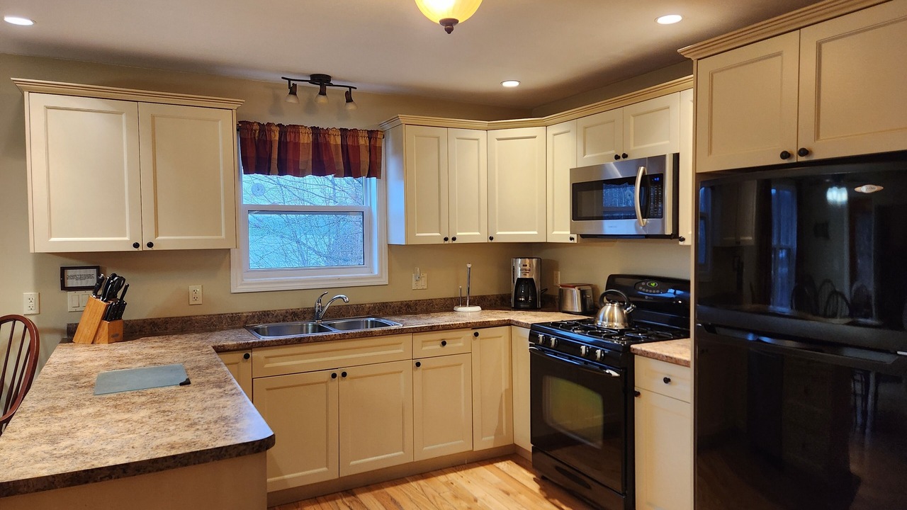 Photo of Bedroom in Lake of Bays