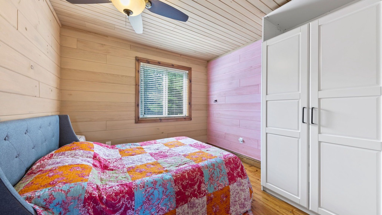 Photo of Bedroom in Big Chute