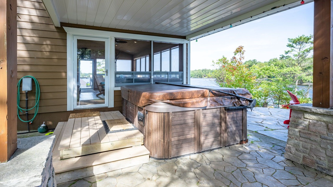 Photo of Patio Balcony in Big Chute
