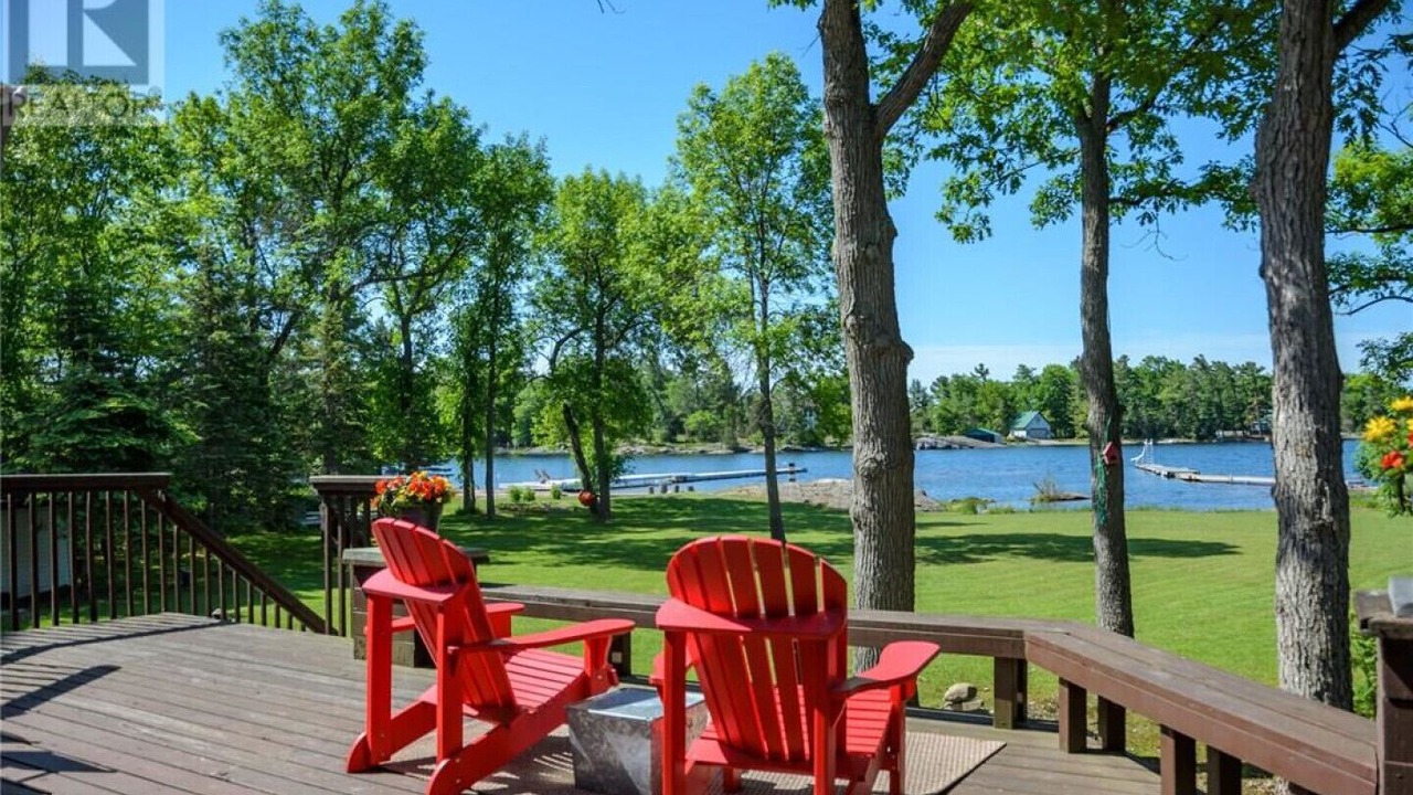 Photo of Patio Balcony in Honey Harbour