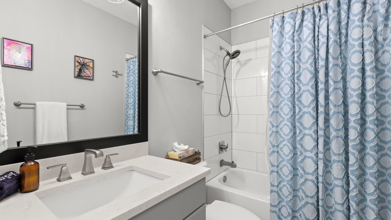 Photo of Bathroom in Courier City - Oscawana