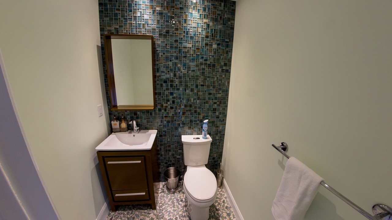 Photo of Bathroom in East Central Boulevard