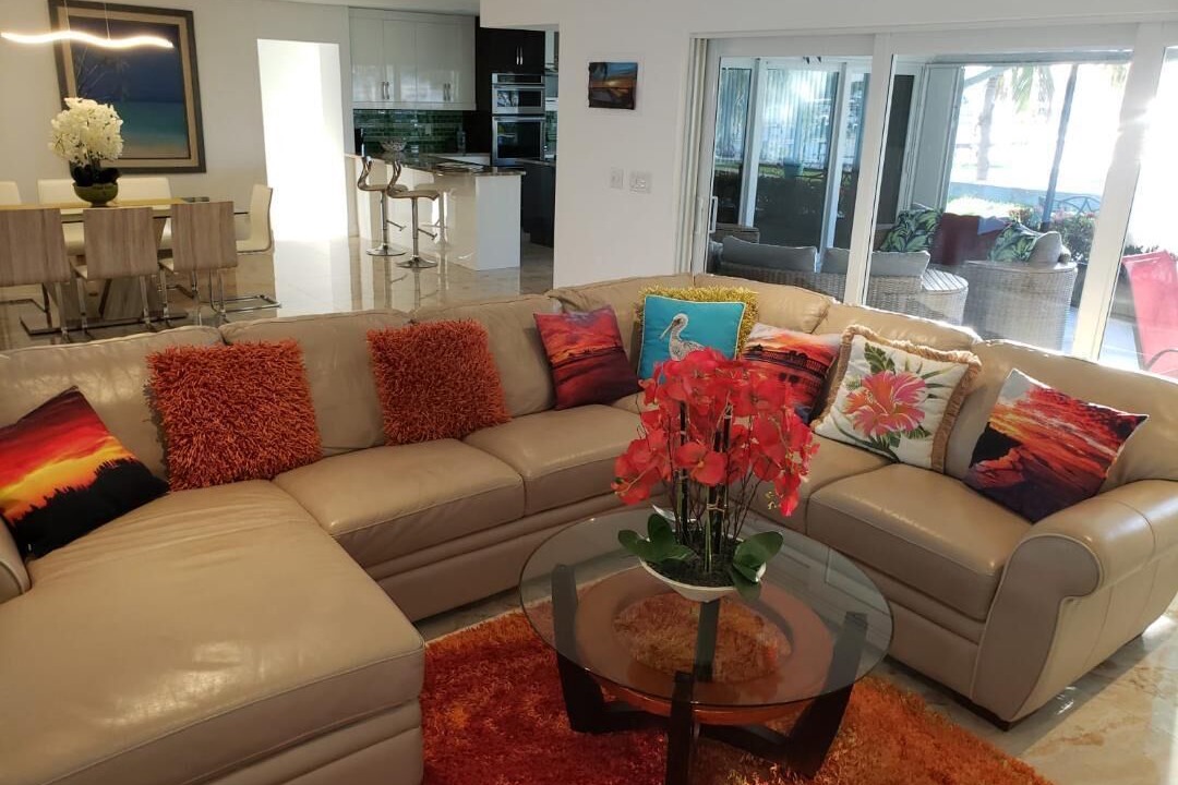 Photo of Livingroom in East Central Boulevard